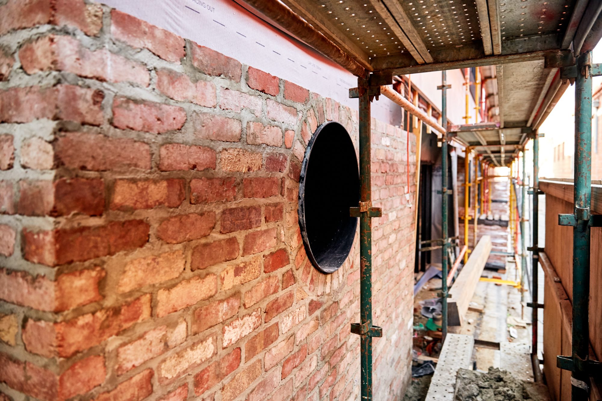 Recycled-brick coursing